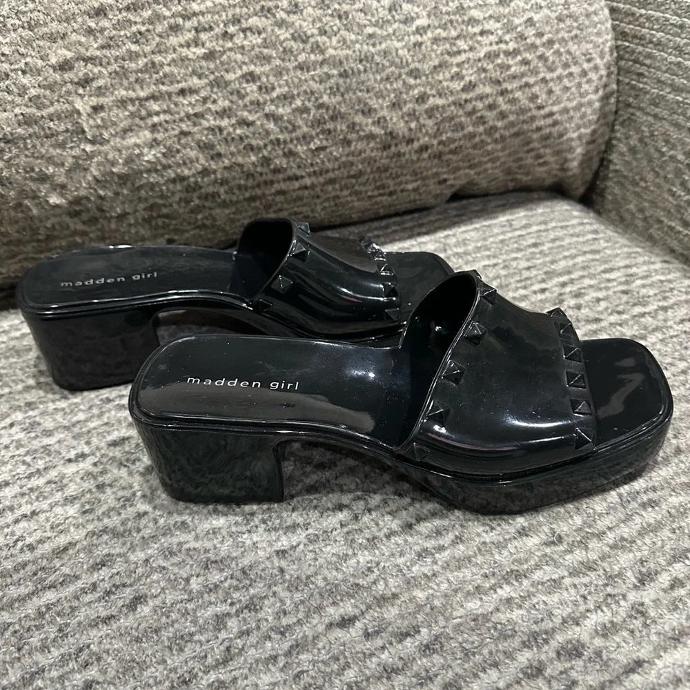 Steve Madden Paccer Black Platform Heels, Size 9